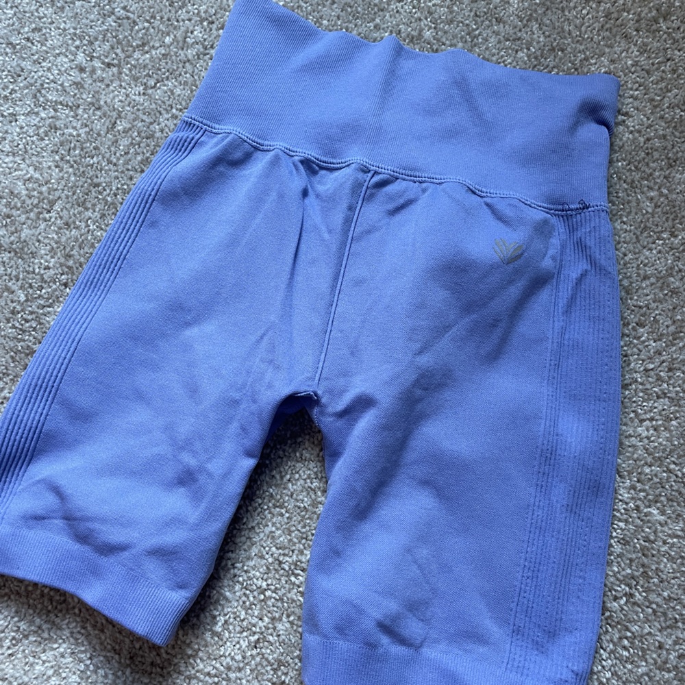 Forever 21 short leggings